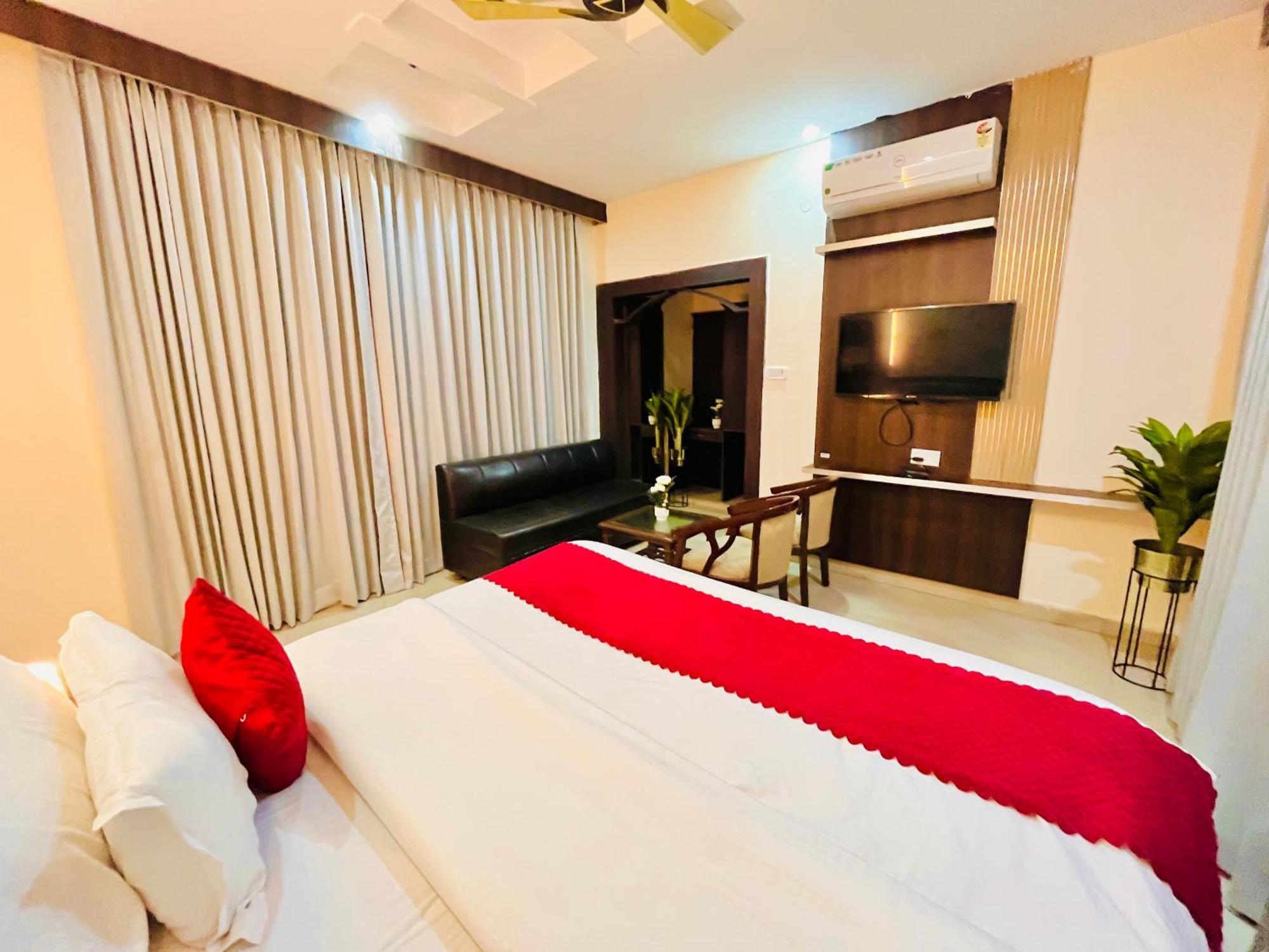 The Ramawati - A Four Star Luxury Hotel Near Ganga Ghat Haridwar Exterior photo