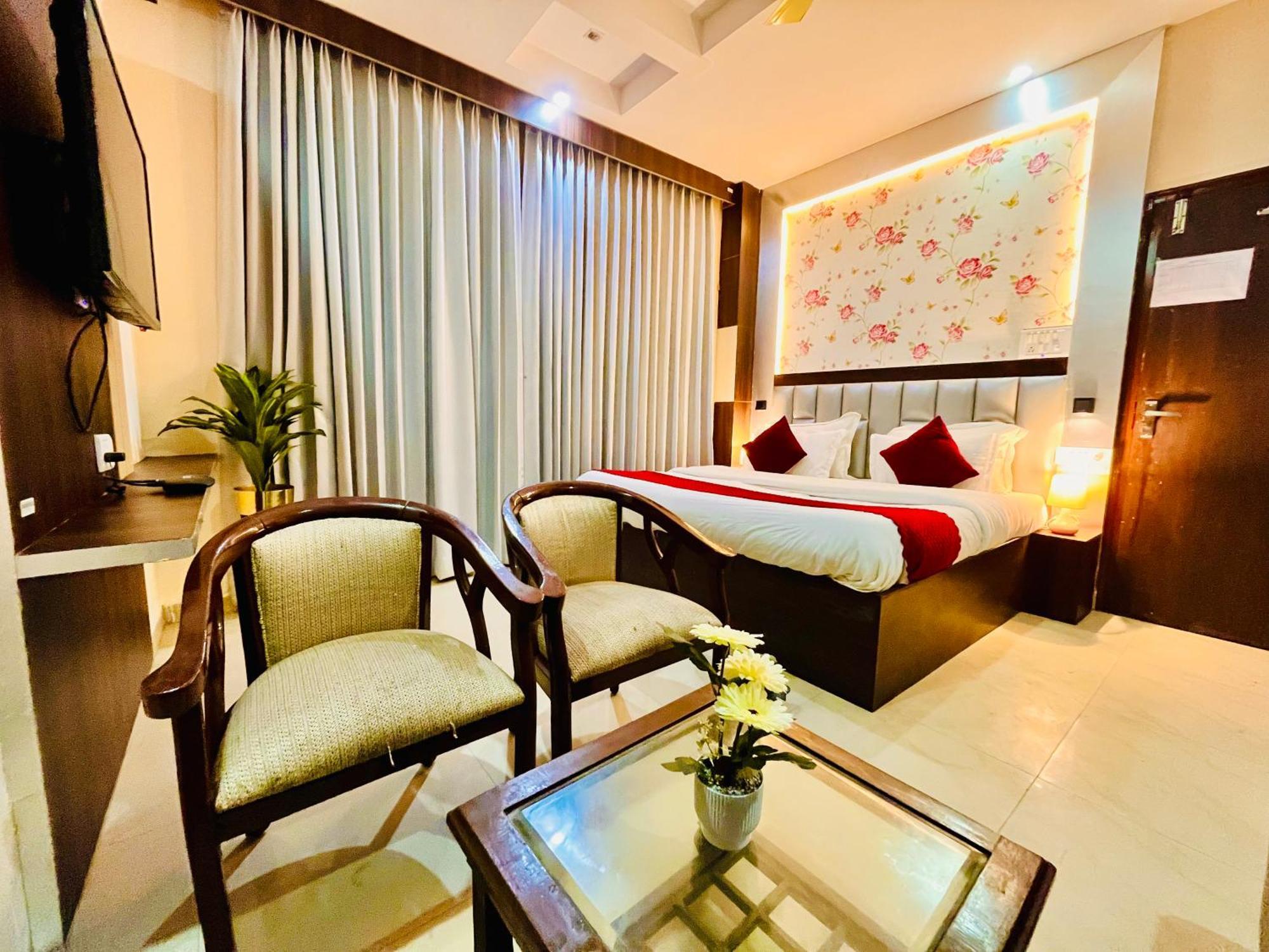 The Ramawati - A Four Star Luxury Hotel Near Ganga Ghat Haridwar Exterior photo